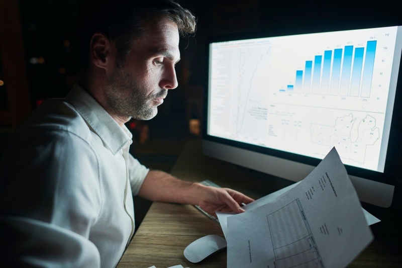 Private equity analyst (аналитик по предоставлению прямых инвестиций)