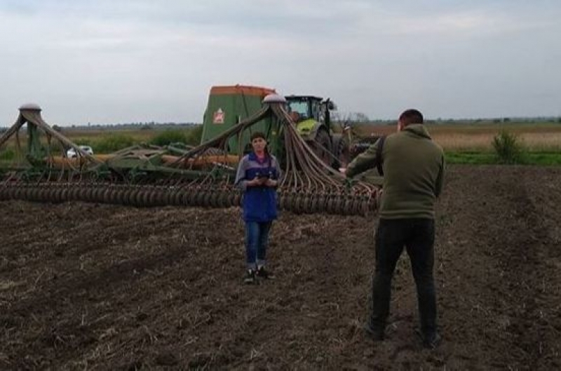 agronom-spetsialist-uchastka